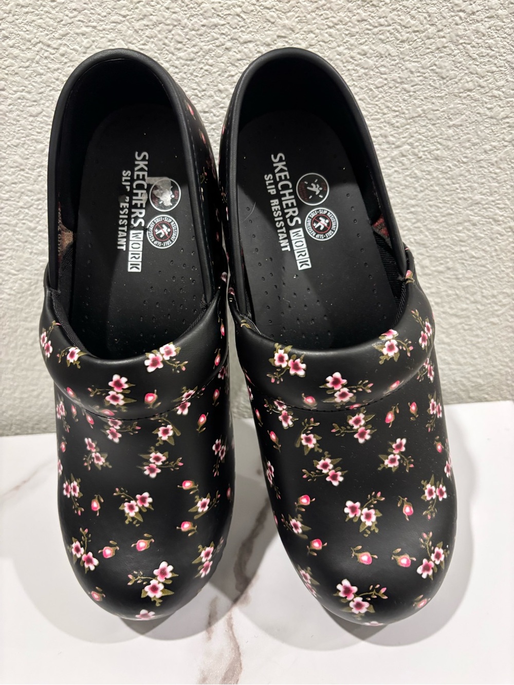 Skechers Women's Black Floral Slip-On Clogs